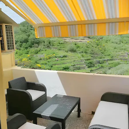 Charming In Corniglia, 40 M², Air-conditioned Appartement